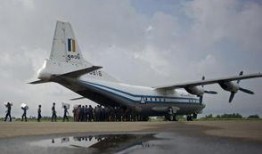 缅甸飞机爆料最新消息,事故原因调查进展与乘客家属关切